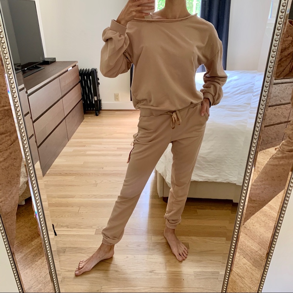 Lila Lou cozy sweat set peachy camel XS new